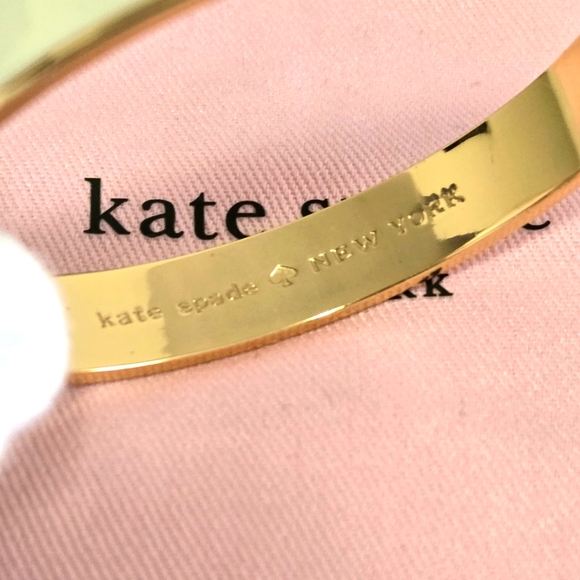 NWOT-Kate Spade Spot the Spade Logo Bangle Bracelet + Dustbag - Picture 4 of 5